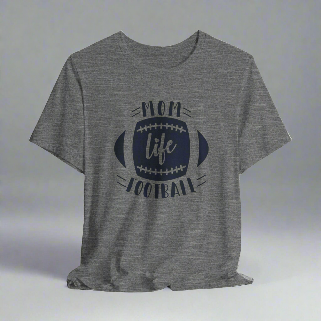 Mom Football Life • T-shirt | Wyatt & Stella