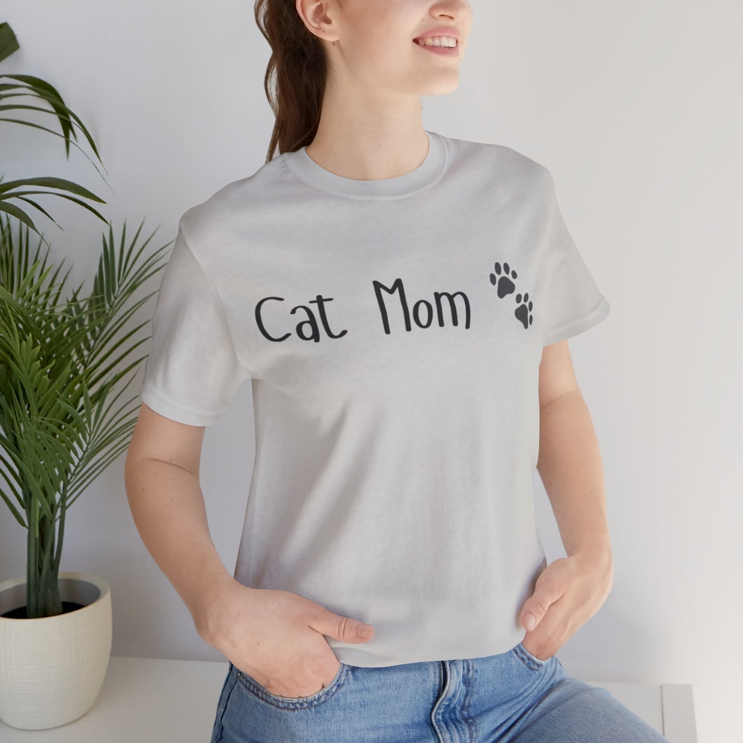 Cat Mom • T- shirt | Wyatt & Stella