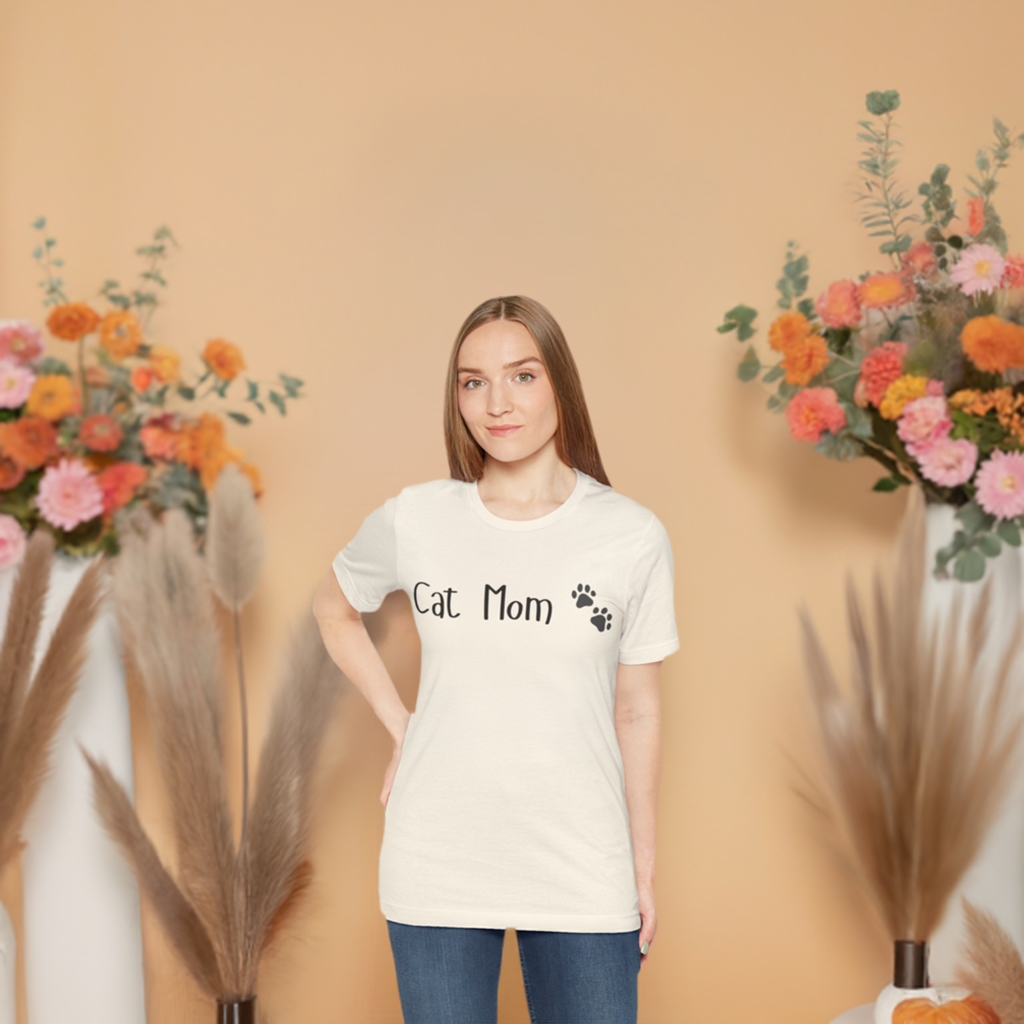 Cat Mom • T- shirt | Wyatt & Stella