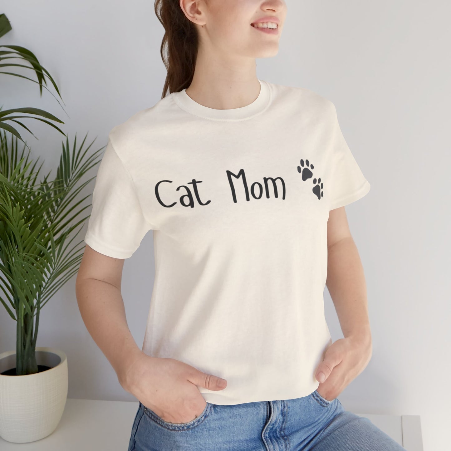 Cat Mom • T- shirt | Wyatt & Stella