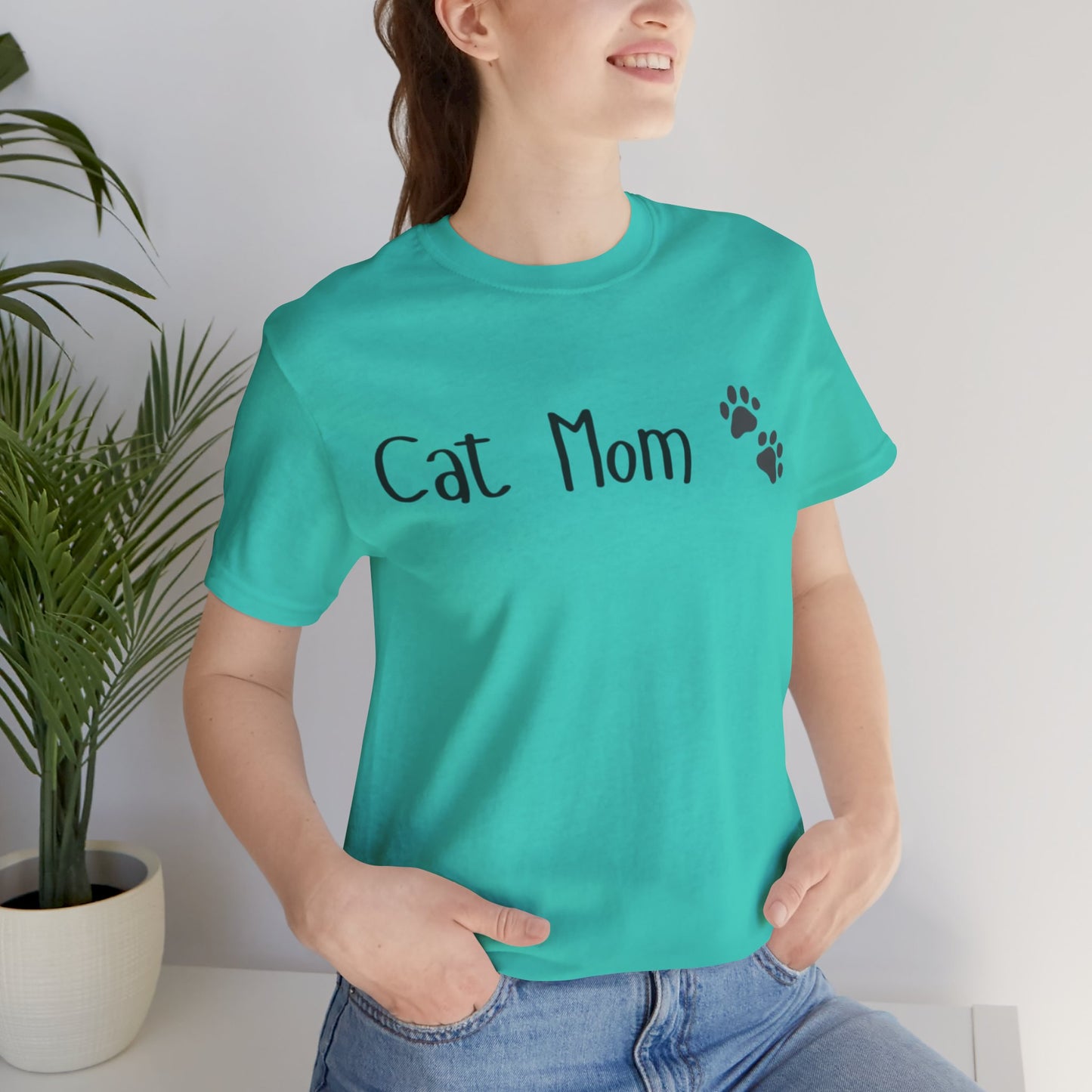 Cat Mom • T- shirt | Wyatt & Stella