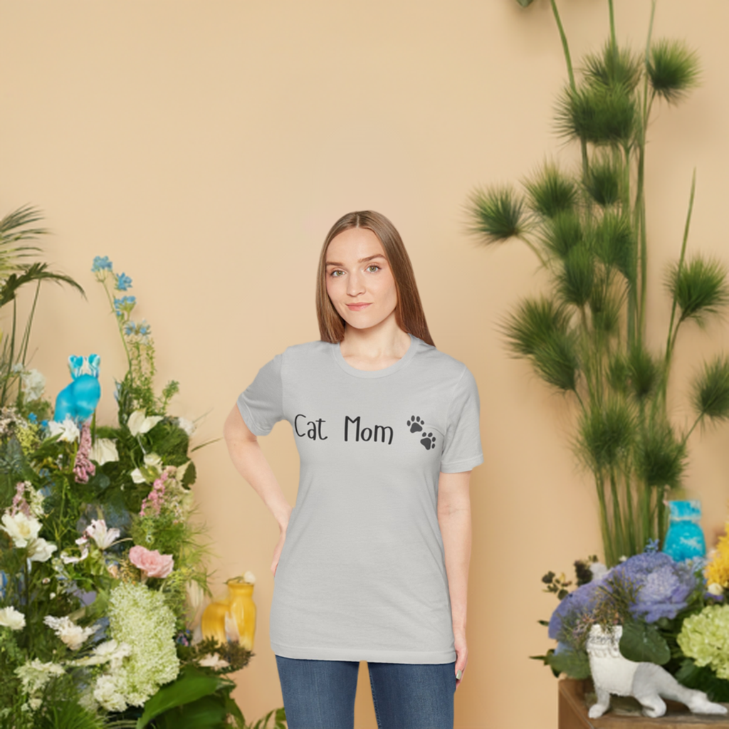 Cat Mom • T- shirt | Wyatt & Stella