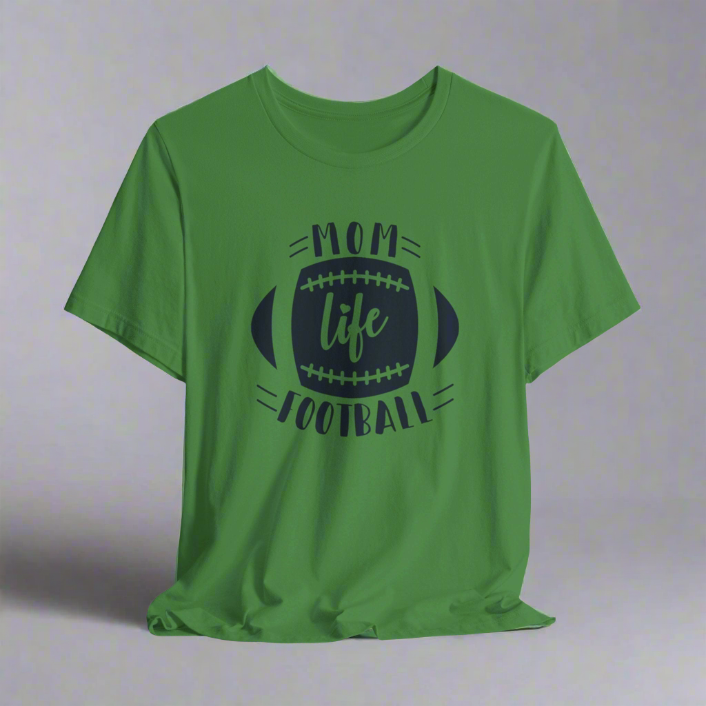 Mom Football Life • T-shirt | Wyatt & Stella